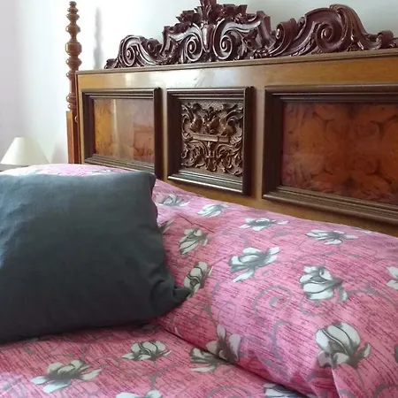 לינה וארוחת בוקר A Casa Di Arturo נאפולי