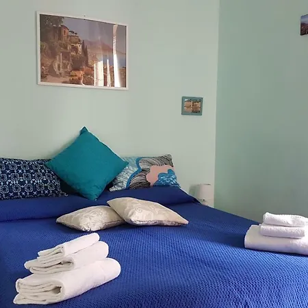 A Casa Di Arturo 3* נאפולי